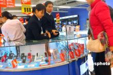 電子產(chǎn)品銷售收入激增24% 手機業(yè)務(wù)引領(lǐng)增長